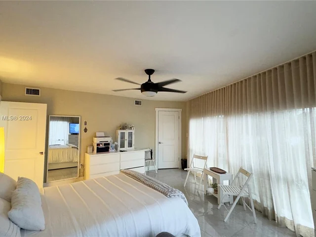 13953 Kendale Lakes Cir # 208B, Miami FL 33183