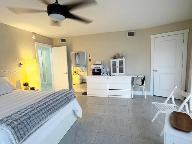 13953 Kendale Lakes Cir # 208B, Miami FL 33183