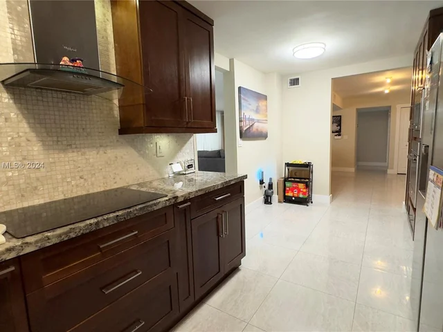 13953 Kendale Lakes Cir # 208B, Miami FL 33183