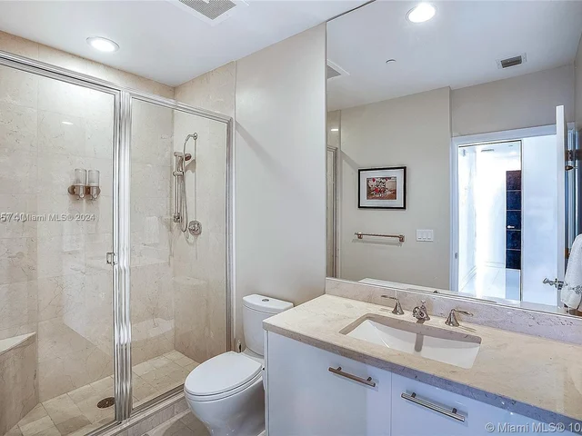 6799 Collins Ave # 304, Miami Beach FL 33141