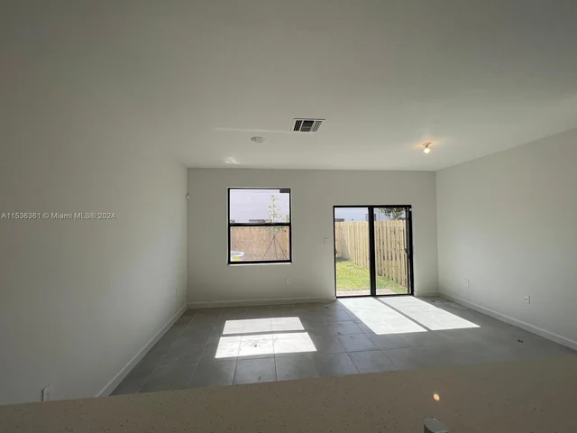 11774 SW 246 LN # 11774, Miami FL 33032