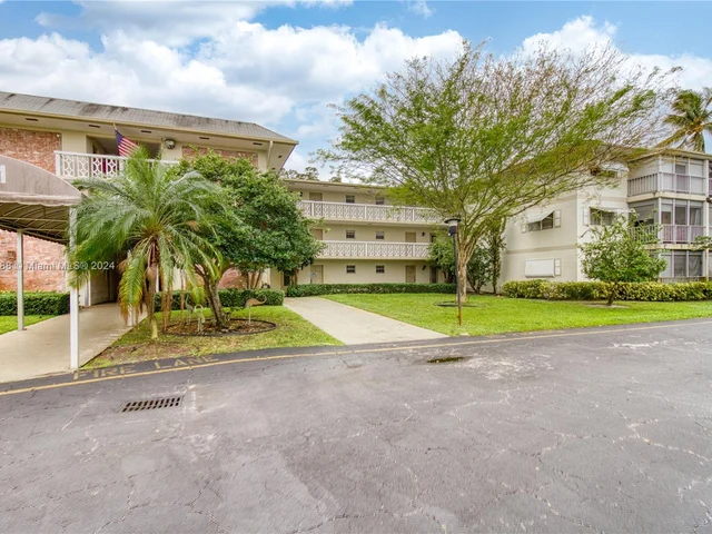 1101 Hillcrest Ct # 101, Hollywood FL 33021