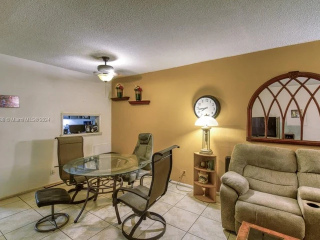 1101 Hillcrest Ct # 101, Hollywood FL 33021