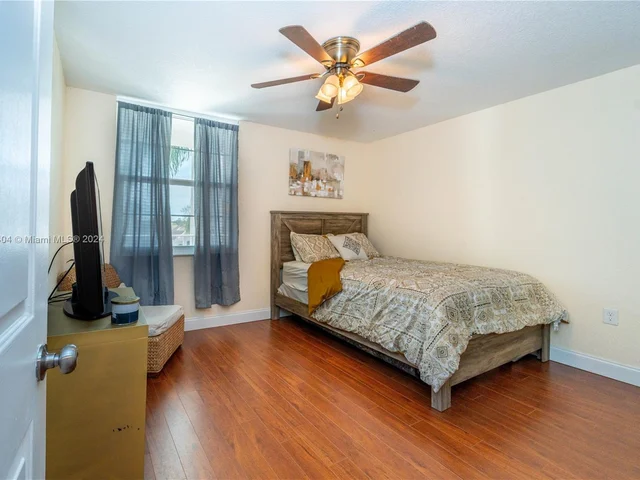 3636 Whitehall Dr # 303, West Palm Beach FL 33401