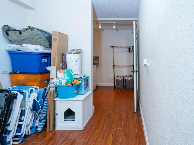 3636 Whitehall Dr # 303, West Palm Beach FL 33401