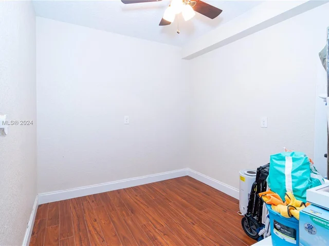 3636 Whitehall Dr # 303, West Palm Beach FL 33401