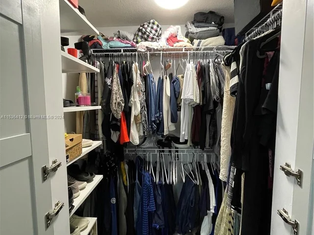 1751 NW 75th Ave # 207, Plantation FL 33313