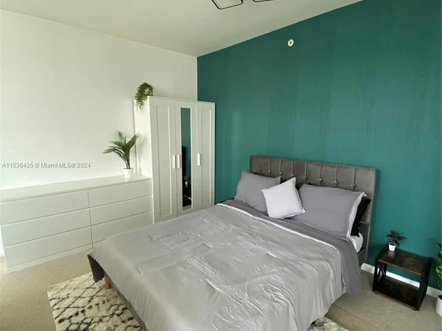 244 Biscayne Blvd # 3205, Miami FL 33132