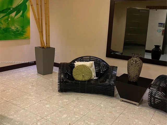 244 Biscayne Blvd # 3205, Miami FL 33132