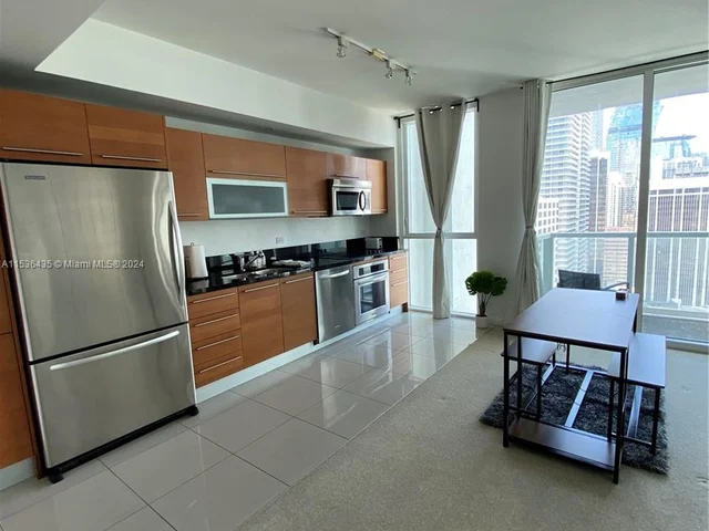 244 Biscayne Blvd # 3205, Miami FL 33132