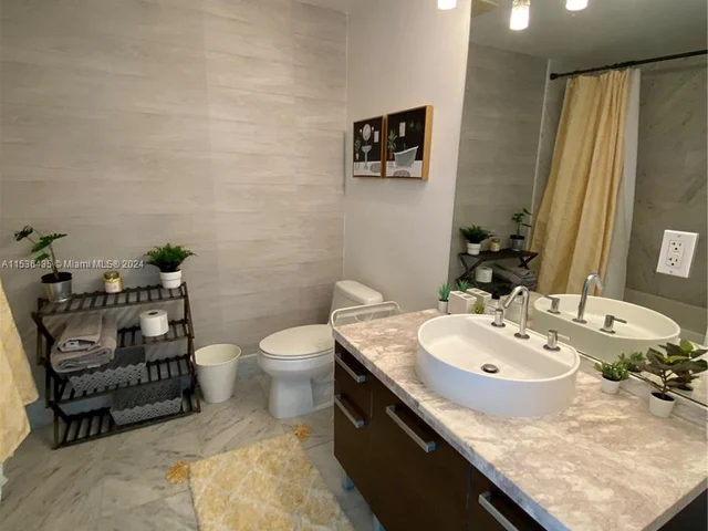 244 Biscayne Blvd # 3205, Miami FL 33132