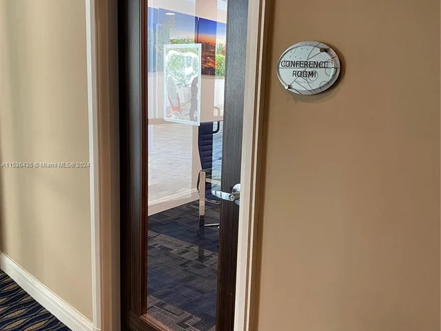 244 Biscayne Blvd # 3205, Miami FL 33132