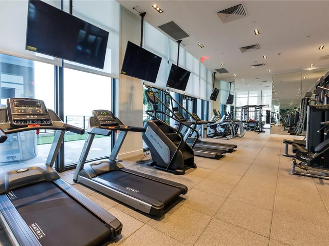 1600 NE 1st Ave # 2118, Miami FL 33132