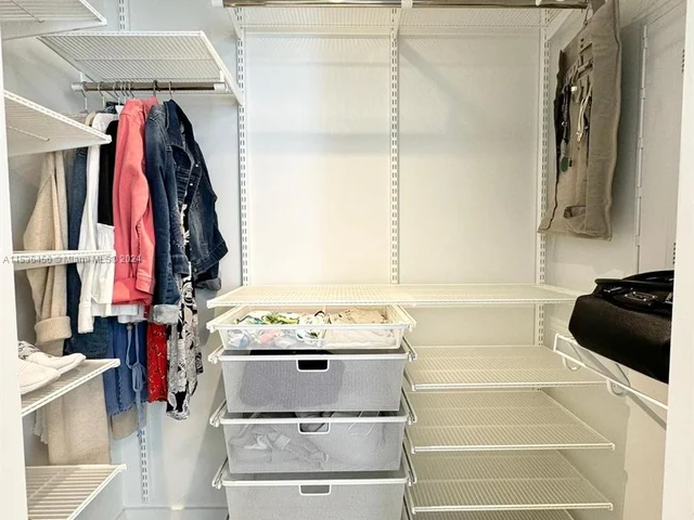 1600 NE 1st Ave # 2118, Miami FL 33132