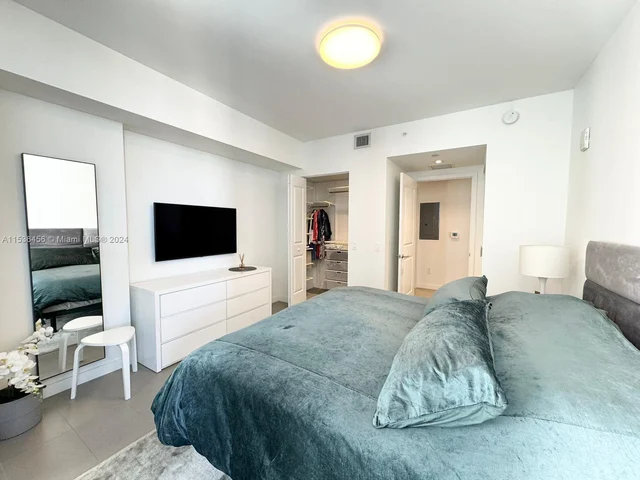 1600 NE 1st Ave # 2118, Miami FL 33132