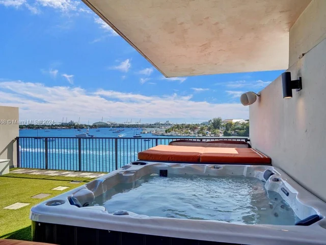 1000 Venetian Way # 101, Miami FL 33139