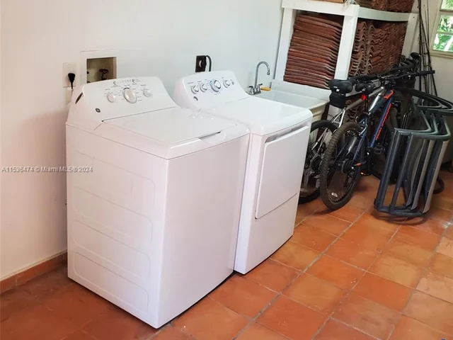 16025 SW 173rd Ave # 2, Miami FL 33187