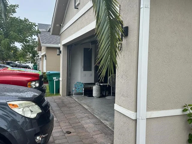 630 NE 5th Ter, Florida City FL 33034