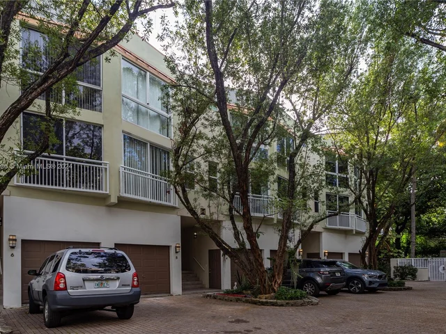 325 Meridian Ave # 5, Miami Beach FL 33139