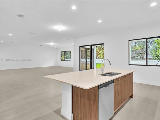 10456 SW 57th Ct, Cooper City FL 33328