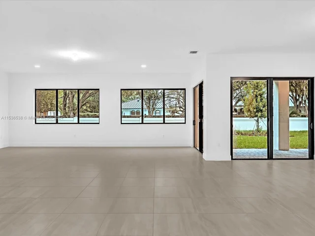 10456 SW 57th Ct, Cooper City FL 33328