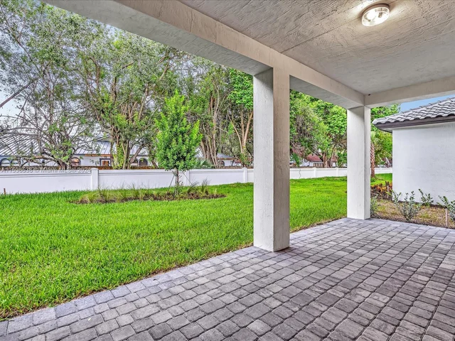 10456 SW 57th Ct, Cooper City FL 33328