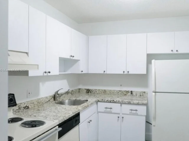 8277 SW 128th St # 203, Pinecrest FL 33156