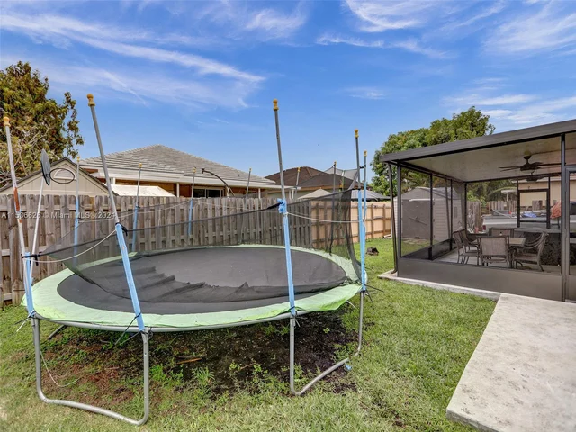 25434 SW 134th Pl, Homestead FL 33032