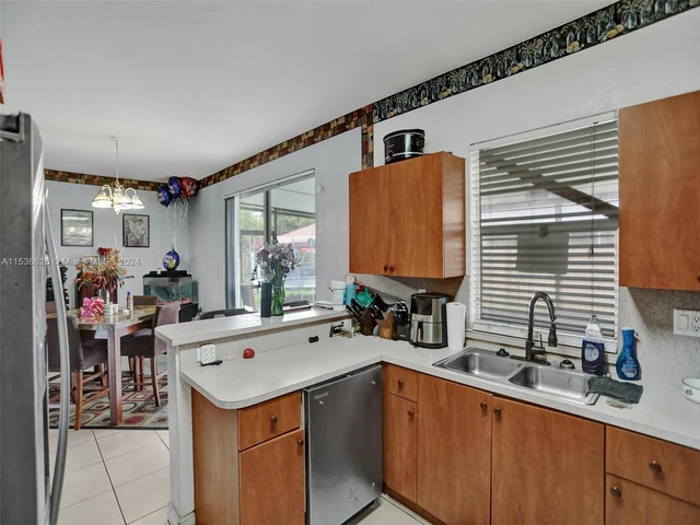 25434 SW 134th Pl, Homestead FL 33032