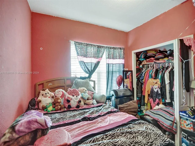 25434 SW 134th Pl, Homestead FL 33032