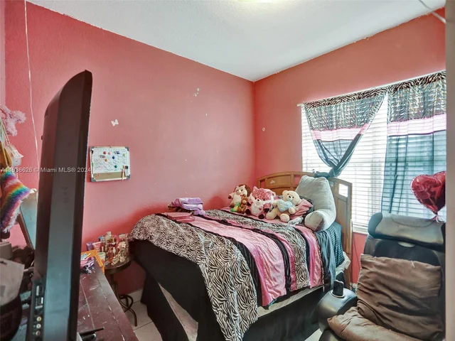 25434 SW 134th Pl, Homestead FL 33032