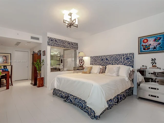 200 Biscayne Boulevard Way # 3907, Miami FL 33131