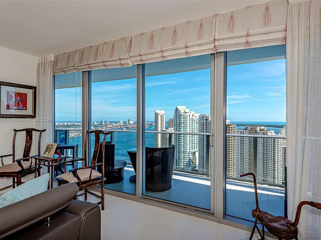 200 Biscayne Boulevard Way # 3907, Miami FL 33131