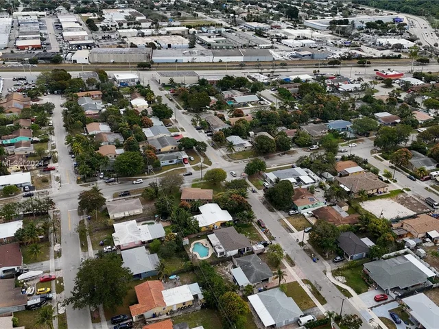 241 NE 26th St, Pompano Beach FL 33064