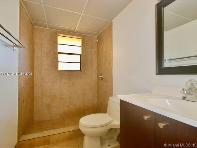 9440 Fontainebleau Blvd # 204, Miami FL 33172