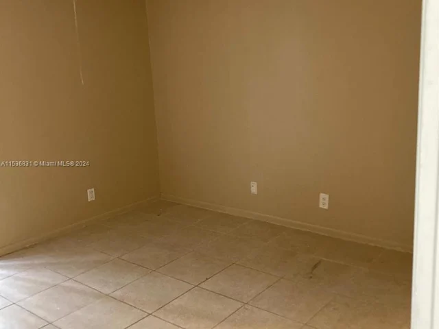 3045 NW 118th Dr # F, Coral Springs FL 33065