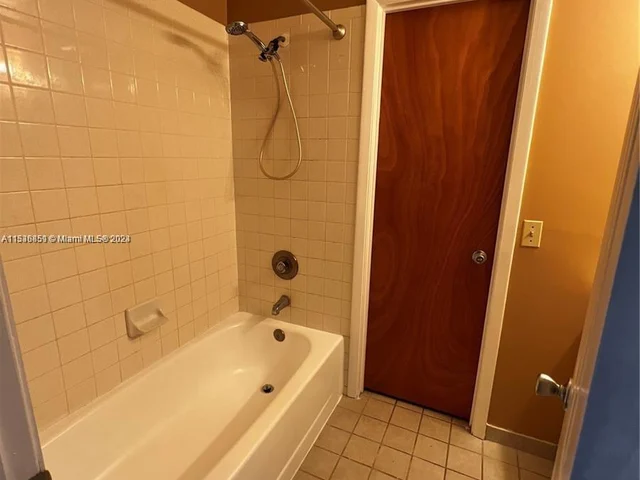 889 Hamilton Dr # 889I, Homestead FL 33034