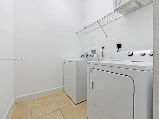 5412 NW 48th Ln, Tamarac FL 33319