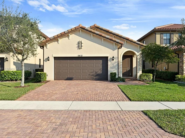 5412 NW 48th Ln, Tamarac FL 33319