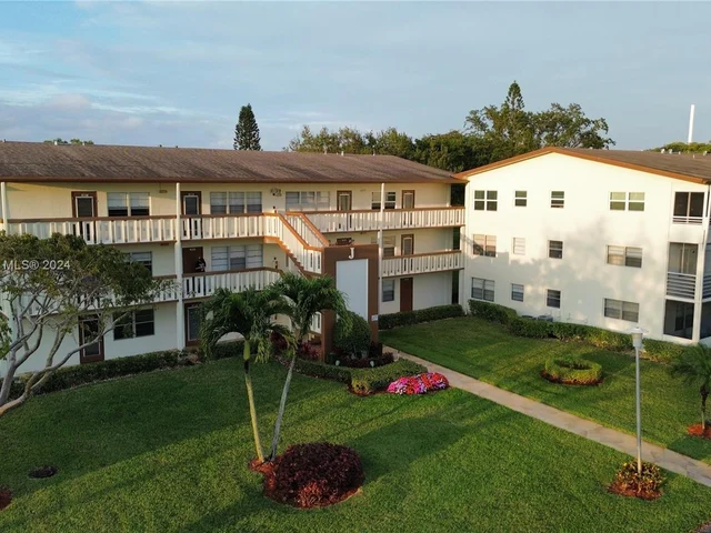 380 Mansfield J # 380, Boca Raton FL 33434