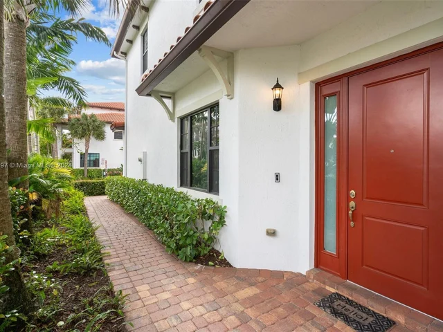 1423 SW 115th Ave, Pembroke Pines FL 33025