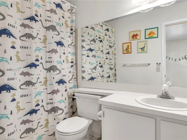 466 Westree Ln S, Plantation FL 33324