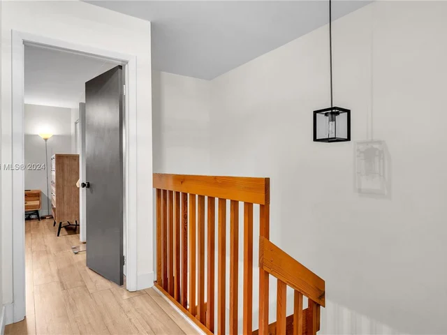 466 Westree Ln S, Plantation FL 33324