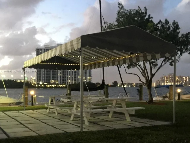 16546 NE 26th Ave # 2H, North Miami Beach FL 33160