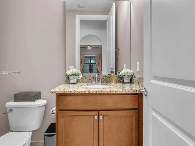 1118 SW 113th Way, Pembroke Pines FL 33025