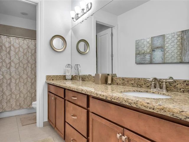 1118 SW 113th Way, Pembroke Pines FL 33025