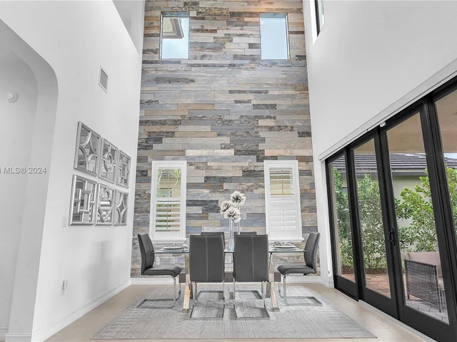 1118 SW 113th Way, Pembroke Pines FL 33025