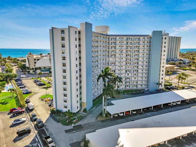 201 N Ocean Blvd # 107, Pompano Beach FL 33062