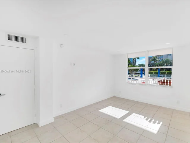 201 N Ocean Blvd # 107, Pompano Beach FL 33062