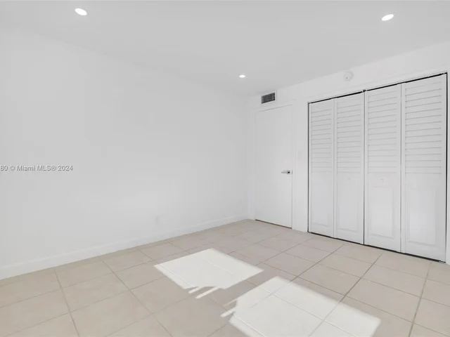 201 N Ocean Blvd # 107, Pompano Beach FL 33062